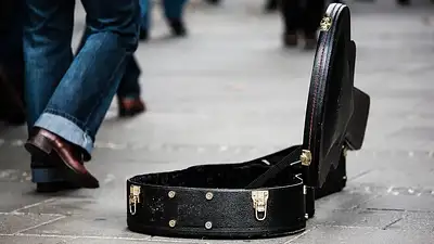 Zarobki muzyków w filharmonii i orkiestrze w Polsce